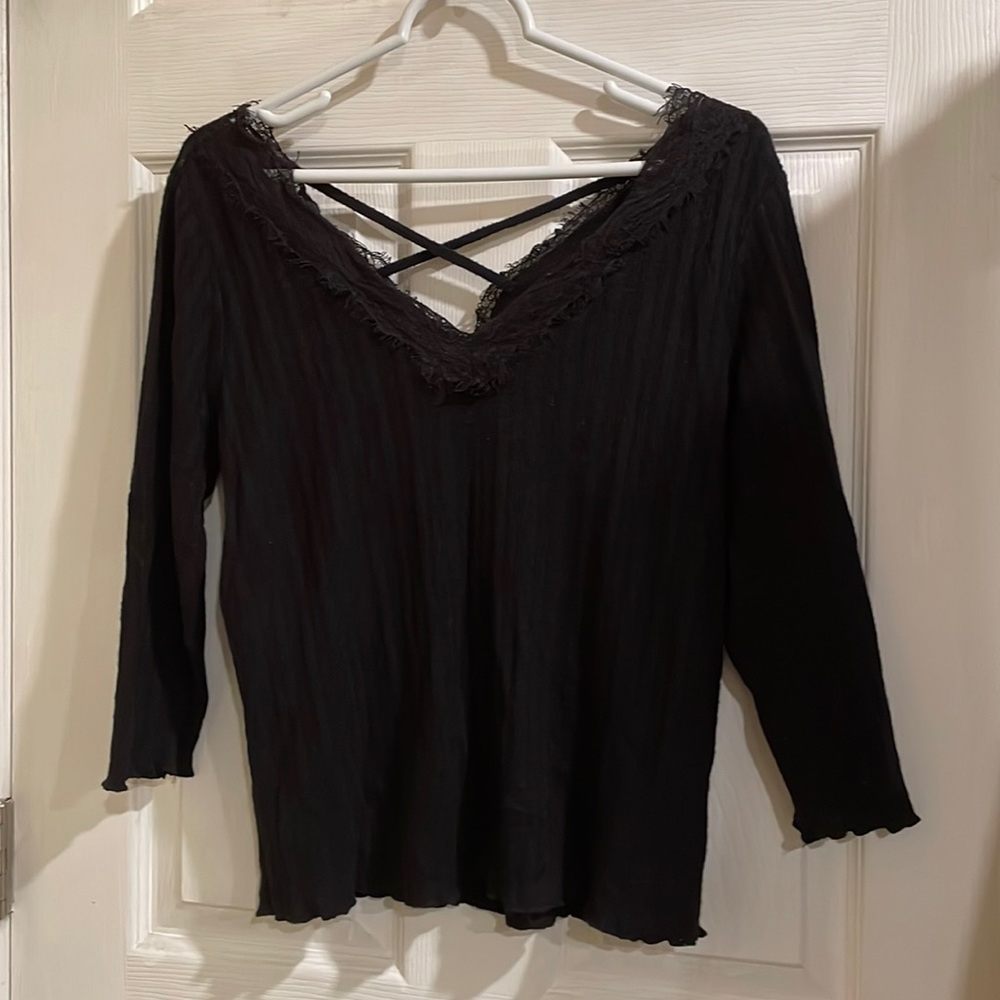 Black tee